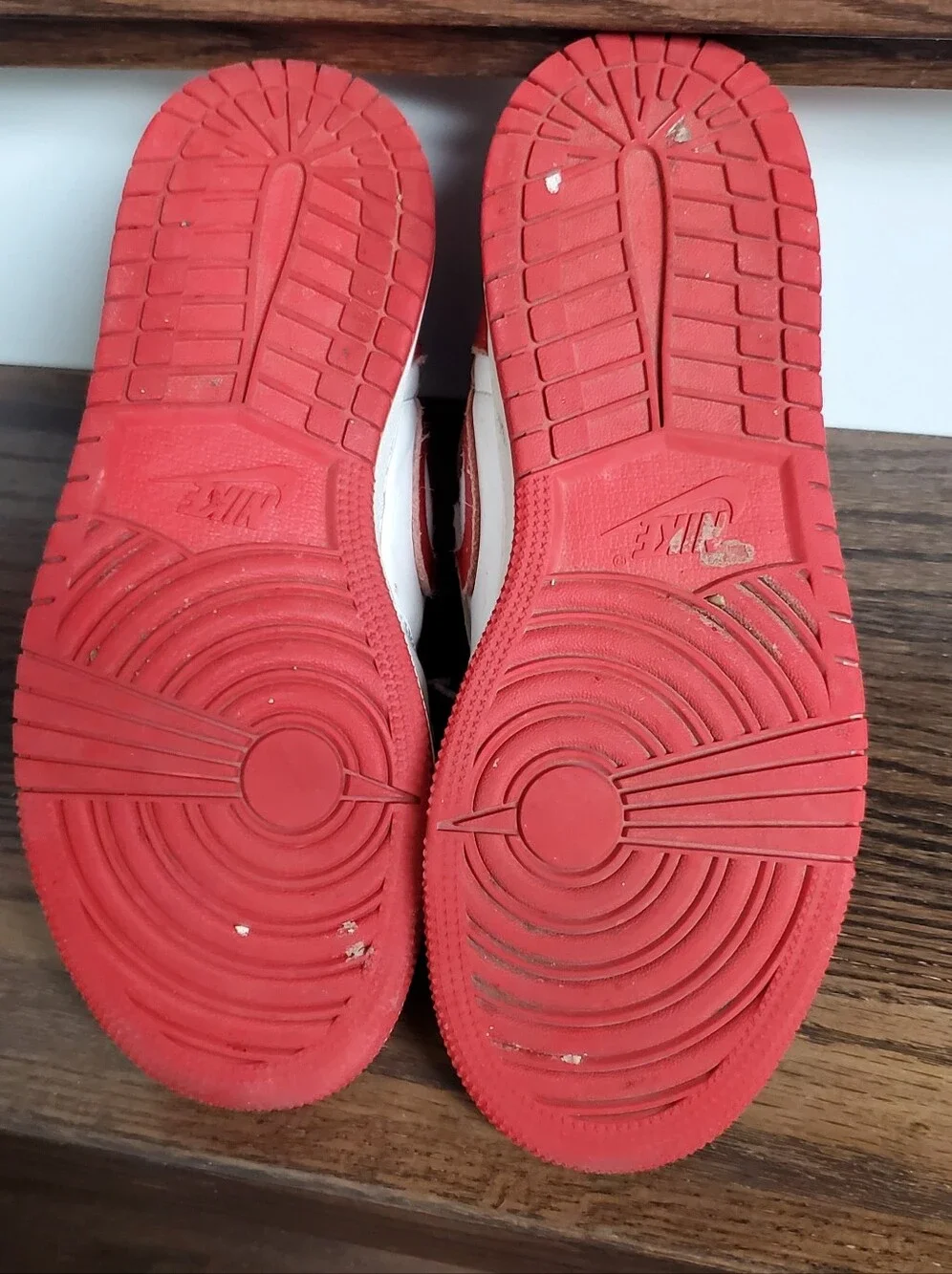 Air Jordan 1 Retro High OG Red White Black Sneakers, Size 4.5Yo
